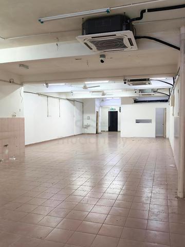 Ground Floor Shop Pandan Jaya 1750sf near Bank main road crowded Biz 1