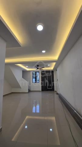 (Rumah baru renovate)2 Storey terrace house Taman Menara Maju,Klang 1