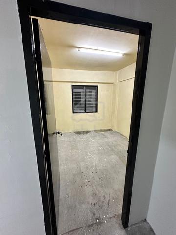 Pangsapuri Saujana Gombak 4