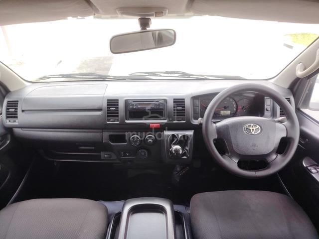2014 Toyota Hiace 2.5 (M) Window Van - 5
