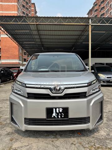 Toyota Voxy 8 Seater MPV - 5
