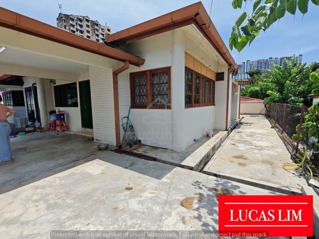 Pantai jerjak single storey house near sungai Nibong Queesnbay 1