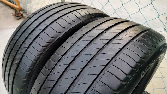Michelin Primacy4 235/50/18
Tahun 2024 Thread 75% - photo 2 of 4