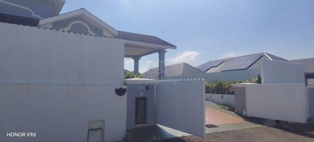 Bungalow with swimming pool Taman Belia Antarabangsa Melaka for Rent 1