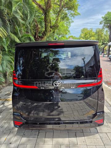 2022 Toyota NOAH 2.0 SZ (A) - 3