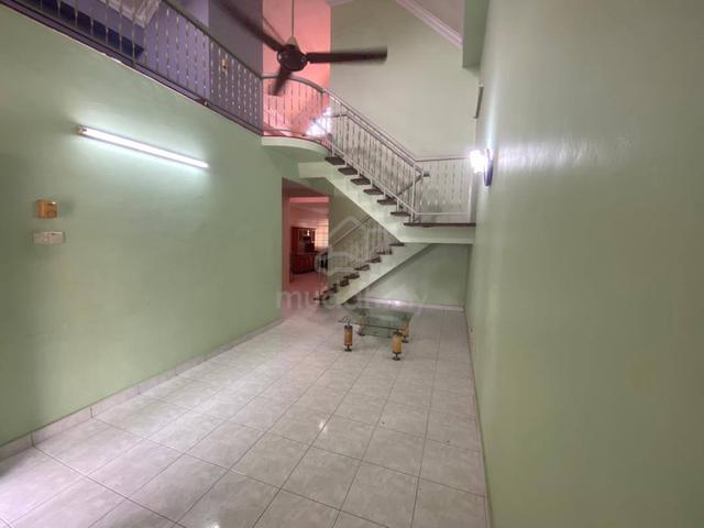 Megah ria , 1.5storey house for Rent 1