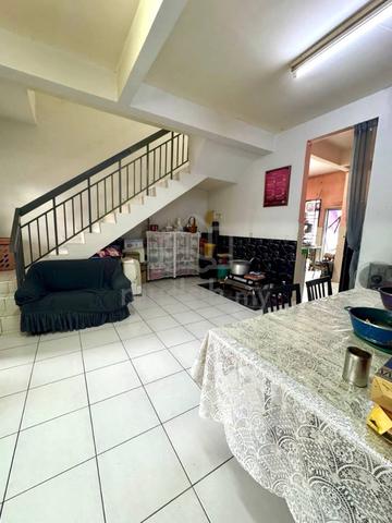 Nusa Bayu Iskandar Puteri Double Storey Terrace House Original Unit 1