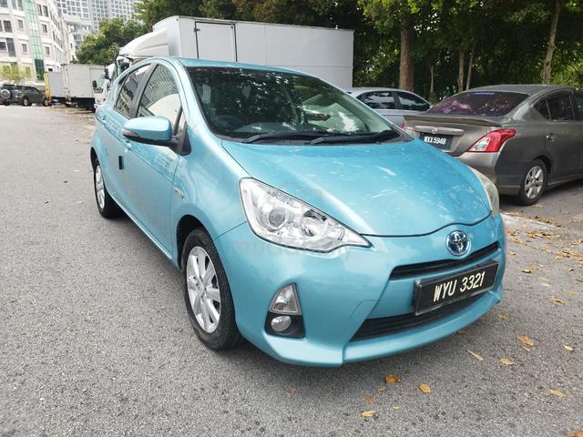 2013 Toyota PRIUS C 1.5 (HYBRID) NHP10R (A) - 3