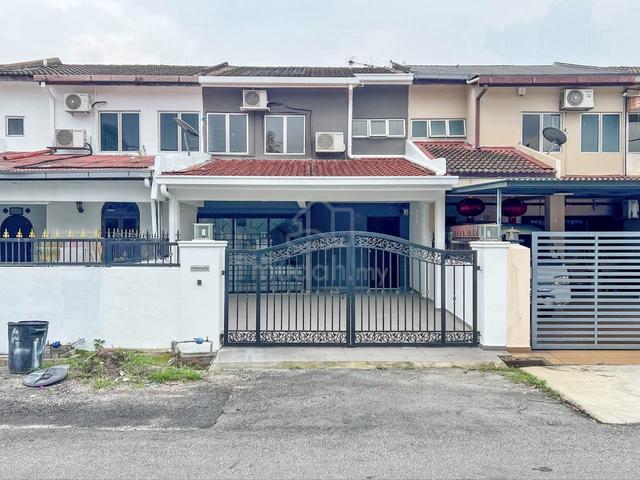 NEAR LRT! 2 Storey Terrace Taman Serdang Raya, Seri Kembangan 1