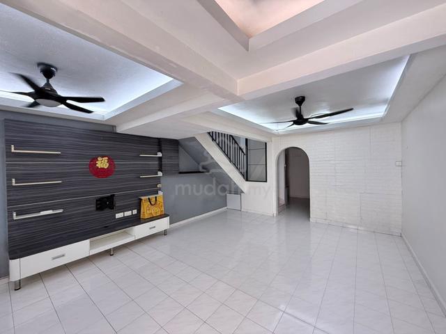 Jalan Bunga Kertas Taman Muhibbah Kulai Double Storey Terrace House 1
