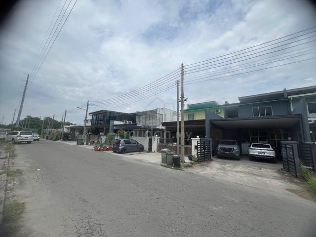 Corner double Terrace house . Taman Farmosa. Kota Kinabalu 1