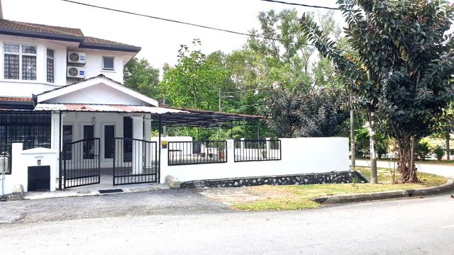 Cash Back 2 sty corner facing open Guarded Seri kembangan Puncak jalil 1