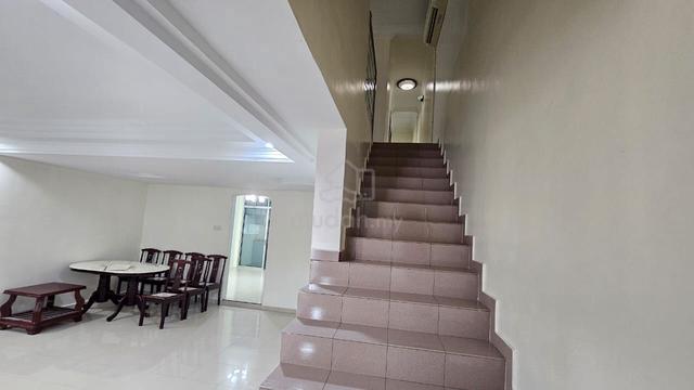 FACING EMPTY LAND Freehold - Double Storey Taman Cheng Perdana Melaka 4