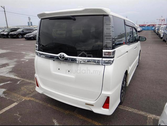 2021 Toyota VOXY 2.0 ZS KIRAMEKI III (A) OFFER 21 - 5