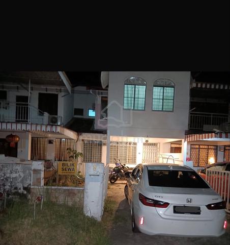 Taman Kingfisher Room for rent 1