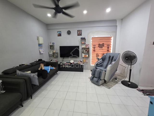 Taman Sri Putri @ Kulai, 2 Storey Terrace, 22x70, 4 bed 3 bath 1