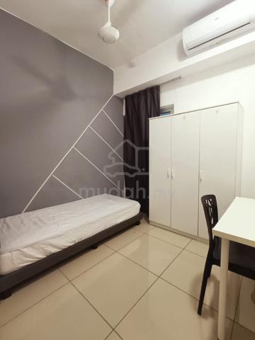 (Prefer male) Single room for rent at Galleria 2 , Taman Equine 1