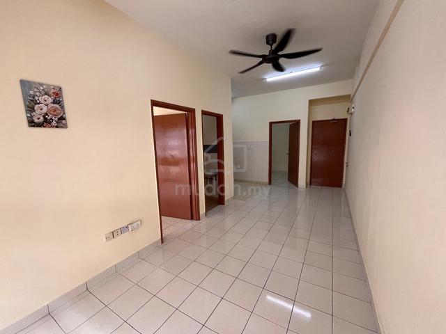 Suria Apartment @ Damansara Damai 1