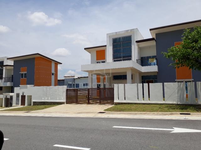 2 Sty Bungalow Taman Kayangan Pelangi Height Bayu Mantin KTJ Staffield 1