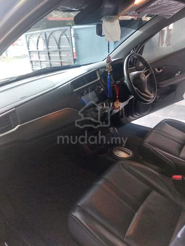 2017 Honda BR-V 1.5 V -- (A) - 5