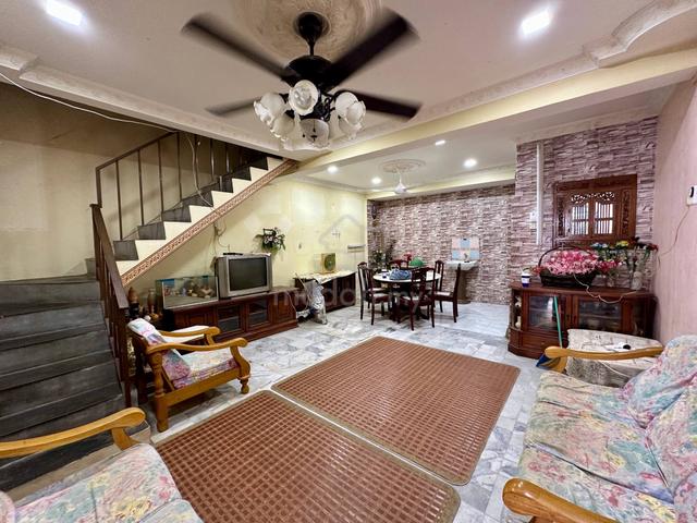 ipoh wira jaya gunung rapat kitchen and balcony extended 1