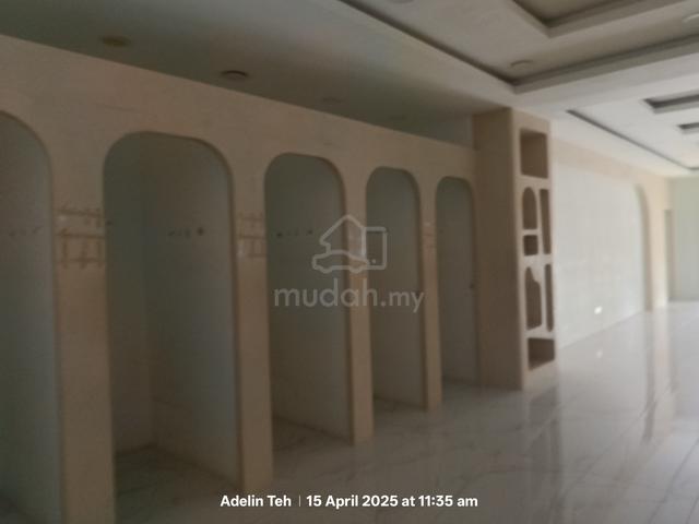 FACING MAIN ROAD, Ground floor @ SERIA 88 3