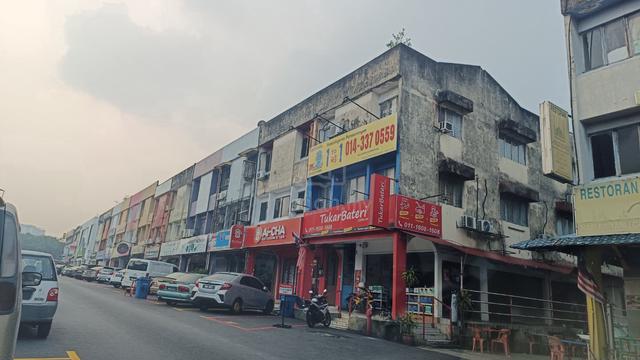 1st floor Office/Retail Tmn Seraya main road Ampang 1