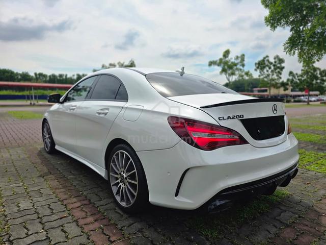 2017 Mercedes Benz CLA200 1.6 AMG LINE (A) - 4