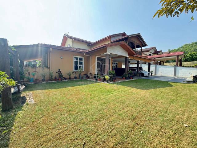 RENOVATED BIG LAND Bungalow 1.5 St Perdana Heights Shah Alam 1