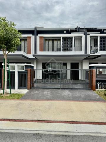 For Sale !! 2-Storey Terrace @ Elmina Green 6 Shah Alam Selangor 1