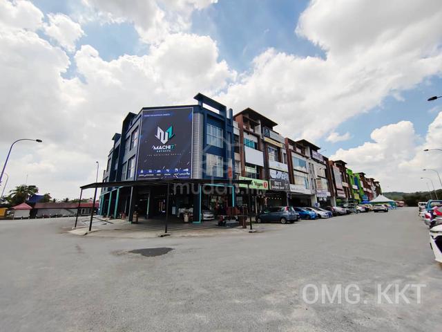 Batu Belah 3 Storey Shoplot Facing Main Road Good Location Best Buy 1