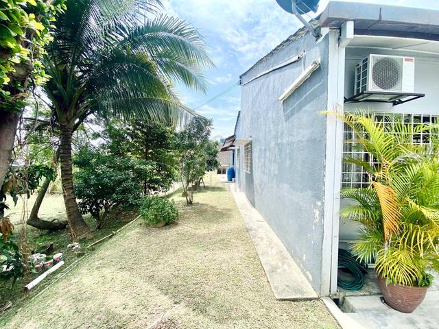 FREEHOLD END LOT!! 1 Storey Terrace Taman Maju Sg Jelok Kajang 4