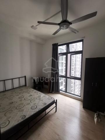 Middle Room at The Henge, Kepong 15Mins to MRT Metro Prima Station 1