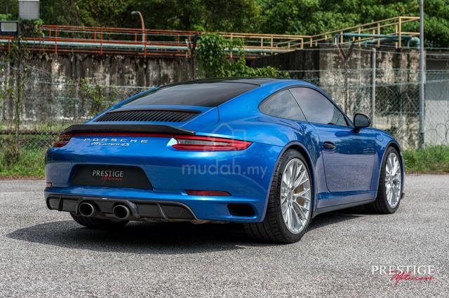2017 Porsche 911 991.2 Carrera 4S Akrapovic PCCB - 2