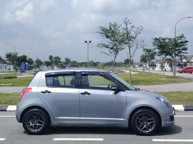 2011 Suzuki SWIFT 1.5 GLX FACELIFT (A) - 1