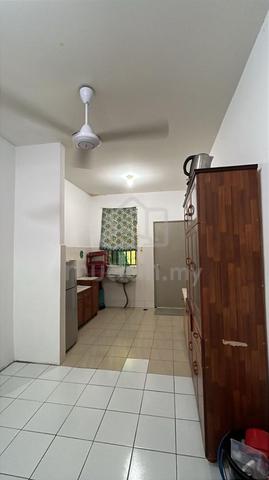 Rumah Sewa Taman Kota KGU 1