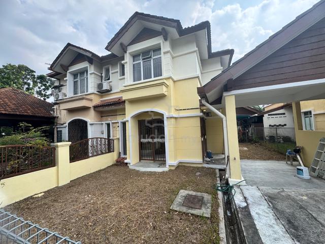 Newly paint 2 Storey semi D cluster Lorong Lautan Samudera Puncak Alam 1