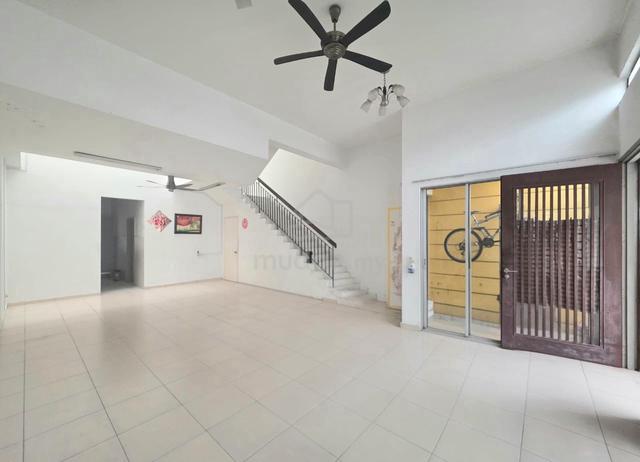 Licuala Garden @ Setia Tropika / 20x80 / 4bed 3bath / For Sale / 1