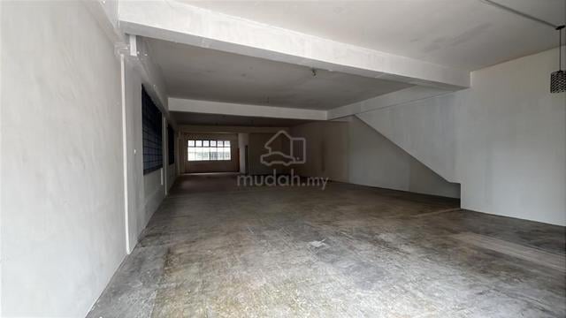 Hot Area Kempas @ Kempas Utama Ground Floor End Lot 3 Storey Shop Lot 1