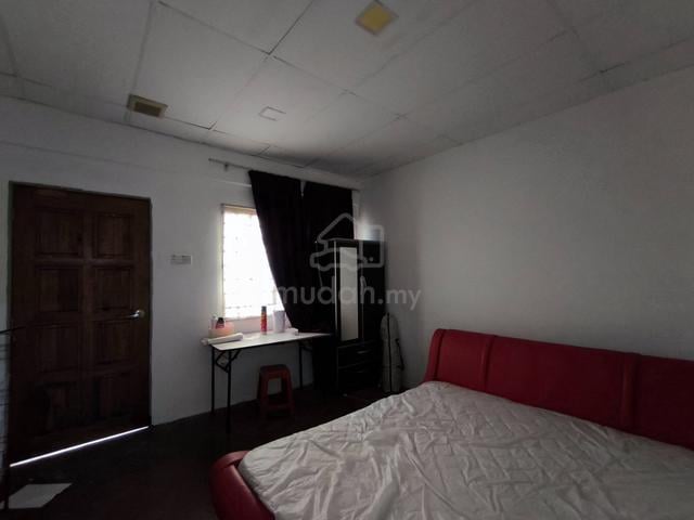 Flora Damansara room for rent, above 99 Speedmart 1