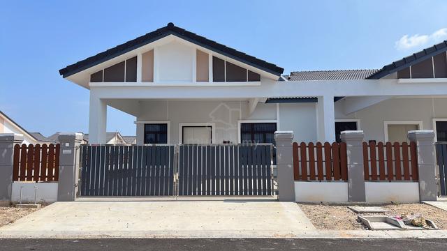 Freehold Single Storey Cluster/Semi D for sale, Bandar Botani, Jasin 1