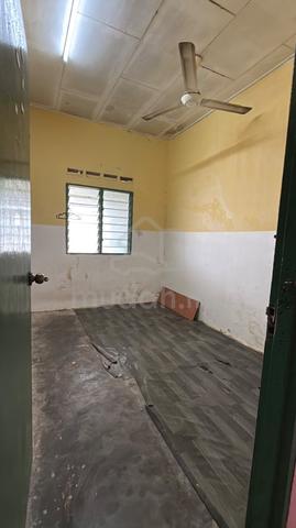 Senai Bungalow Hostel kampung Baru Senai 10room Easy Access Highway 1