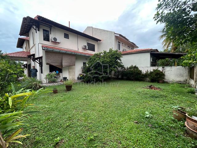 Semi D Espana BRP 5 Huge Land Backyard Bukit Rahman Putra 1