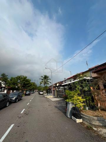 2-Storey Terrace Gelang Patah 1