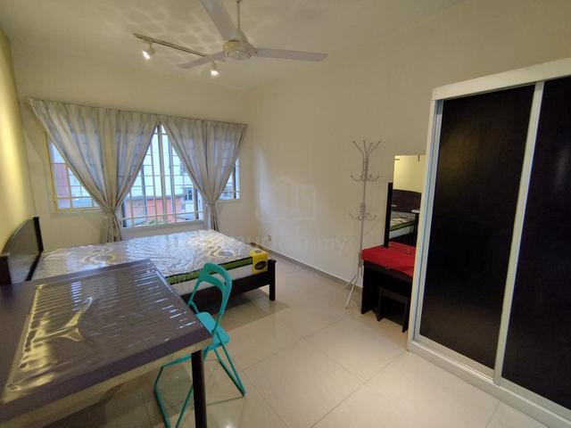 Fully Furnished Selangor Puchong Room For Rent 1