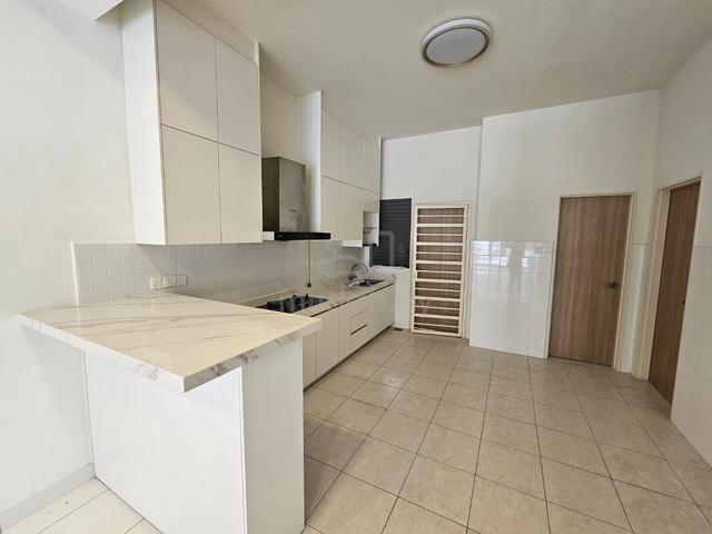 Kemasukan segera, kitchen cabinet, teres 2 tgkat Dahlia Serene Heights 1