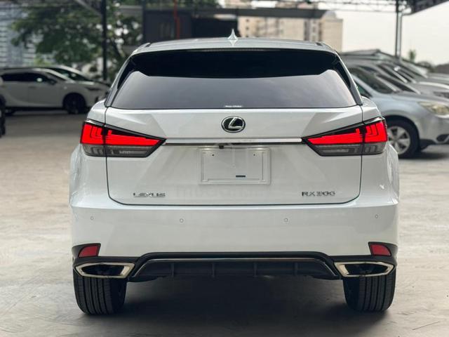 2022 Lexus RX300 F SPORT 2.0L / BLACK LEATHER SEAT - 5
