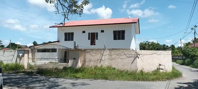 [Turun 130k] Banglo 2 Tingkat 8 Bilik Kubang Bemban Pasir Mas 1