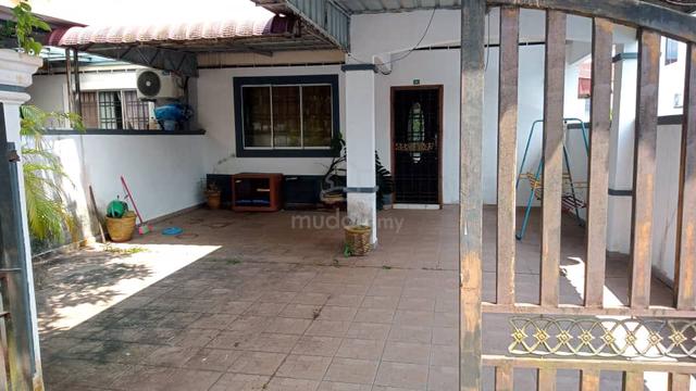 Rumah di Anggerik Tenggara utk disewa 1