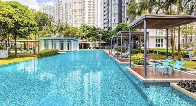 Medini Signature 1